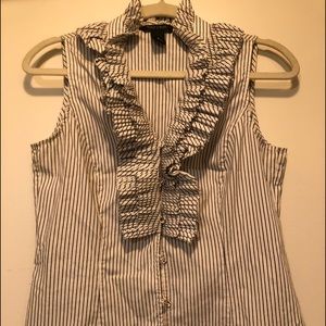 Frilled collar Sleeveless Shirt